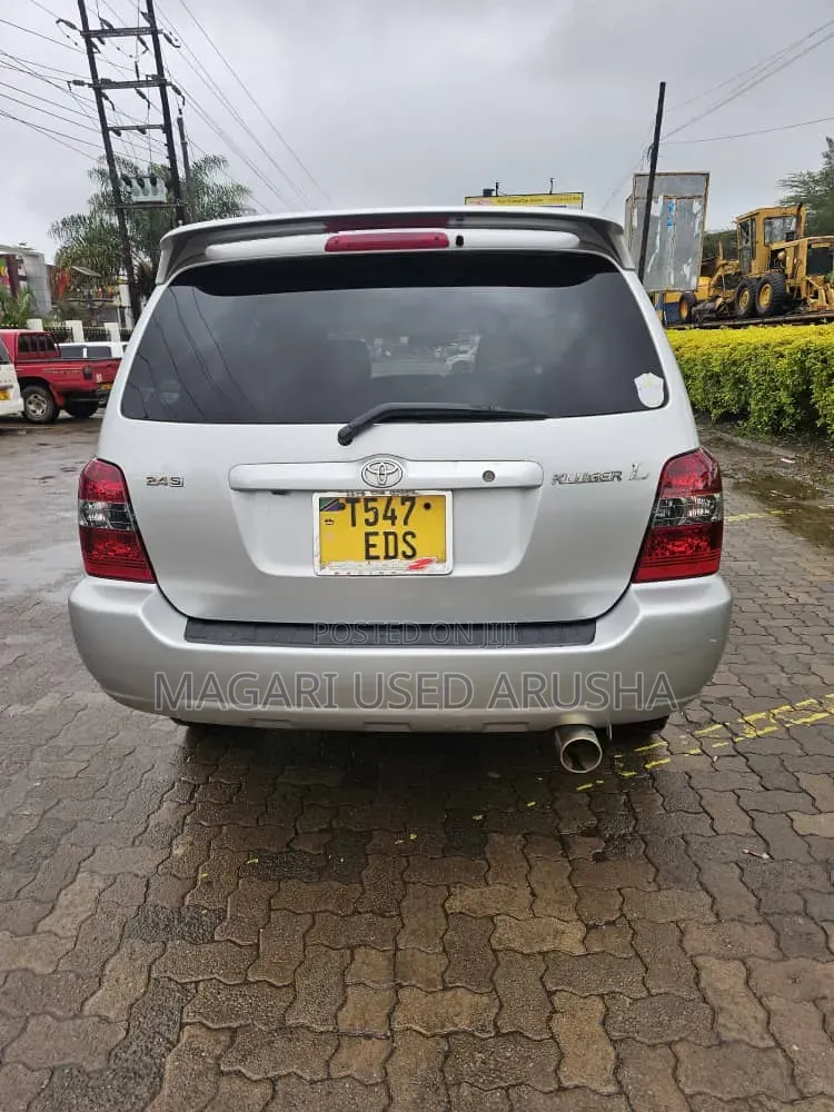 Toyota Kluger 2005 Silver