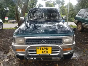 Toyota Hilux Surf 2000 Blue
