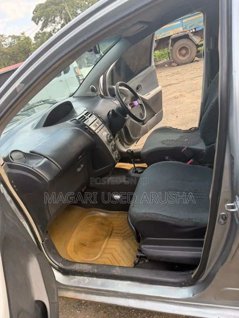 Toyota Vitz 2006 Gray