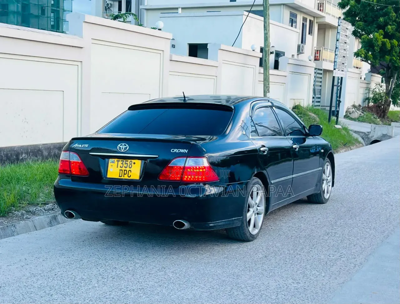 Toyota Crown 2004 Black