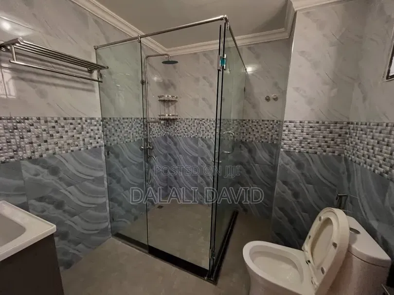 5bdrm Villa in Oysterbay for sale