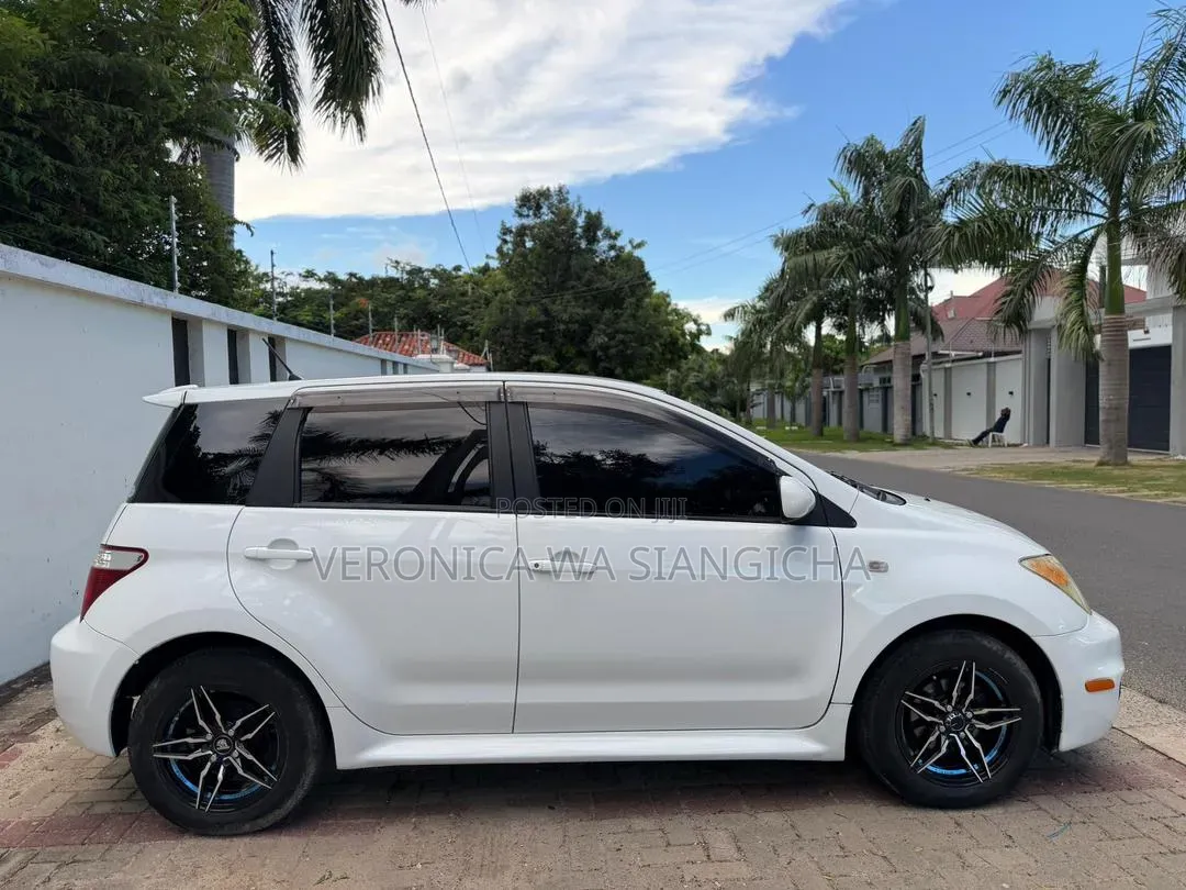 Toyota IST 2005 White