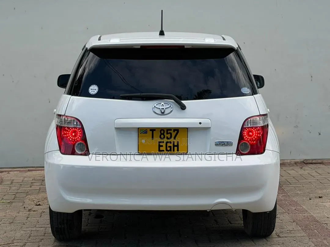Toyota IST 2005 White