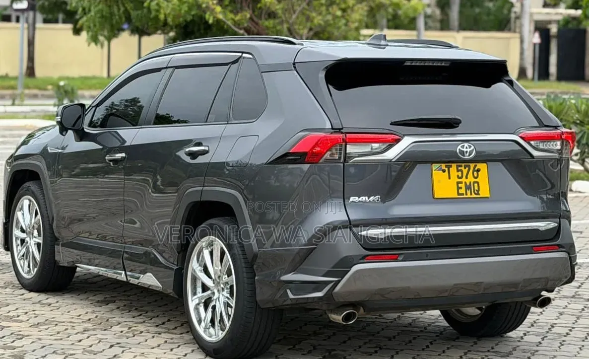 Toyota RAV4 2019 Gray