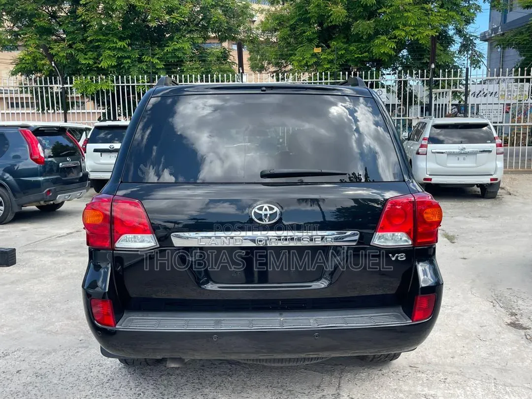 Toyota Land Cruiser 2014 Black