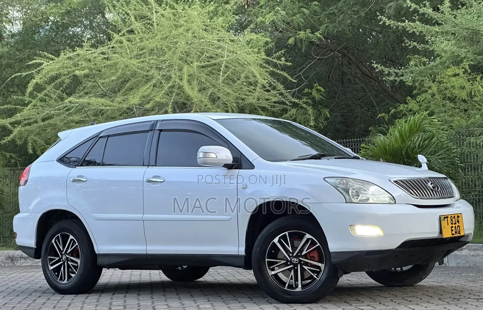 Toyota Harrier 2006 White