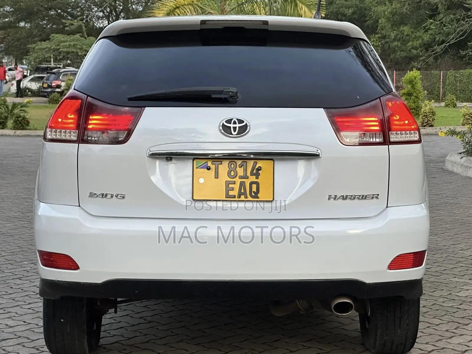 Toyota Harrier 2006 White