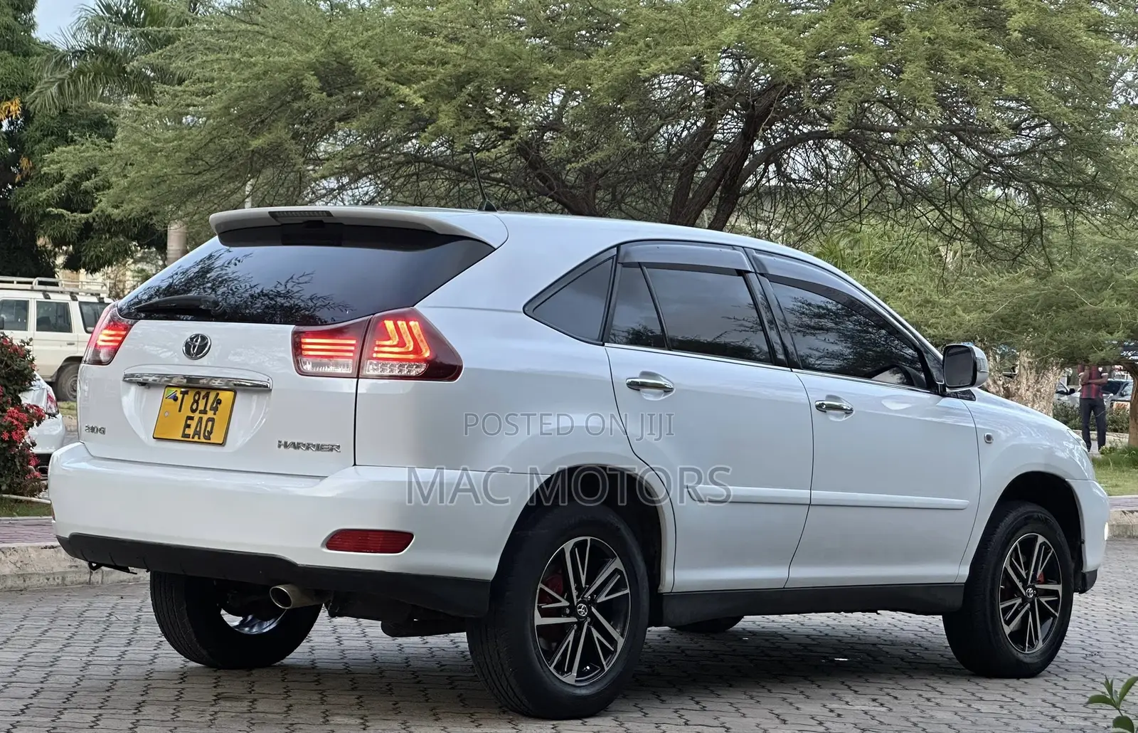 Toyota Harrier 2006 White