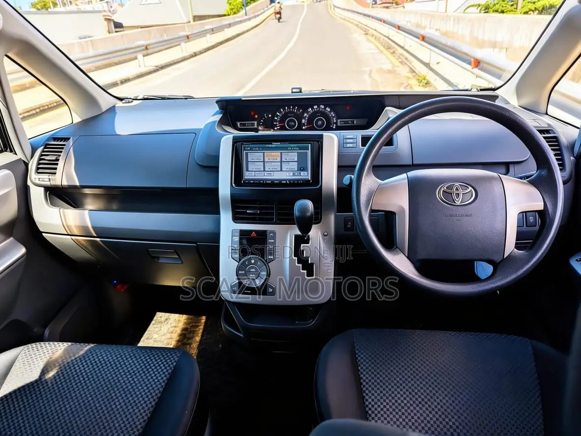 Toyota Noah 2008 Black