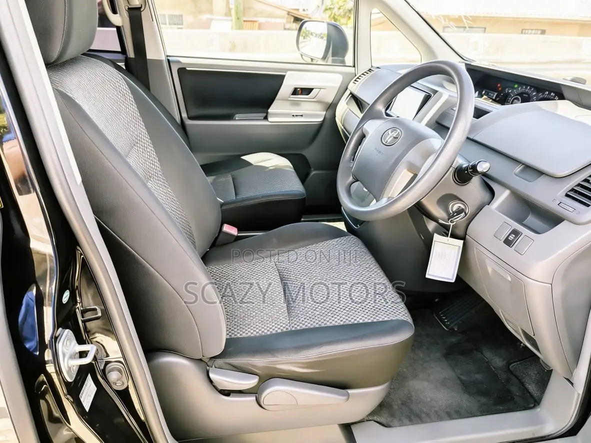 Toyota Noah 2008 Black