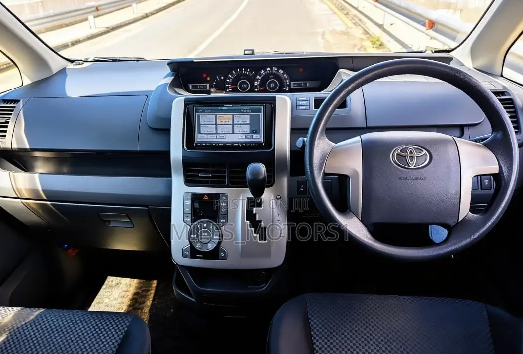 Toyota Noah 2008 Black
