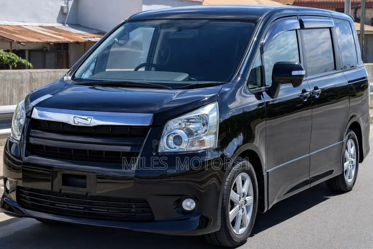 Toyota Noah 2008 Black
