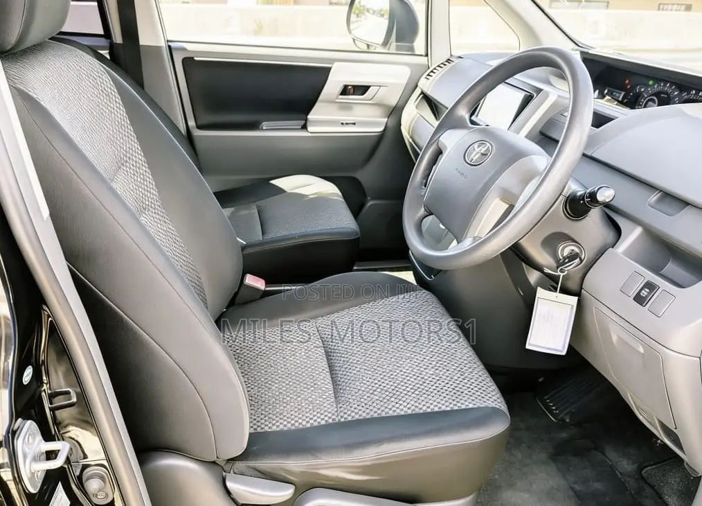 Toyota Noah 2008 Black