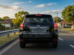 Toyota Vanguard 2010 Black
