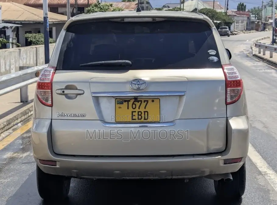 Toyota Vanguard 2008 Beige