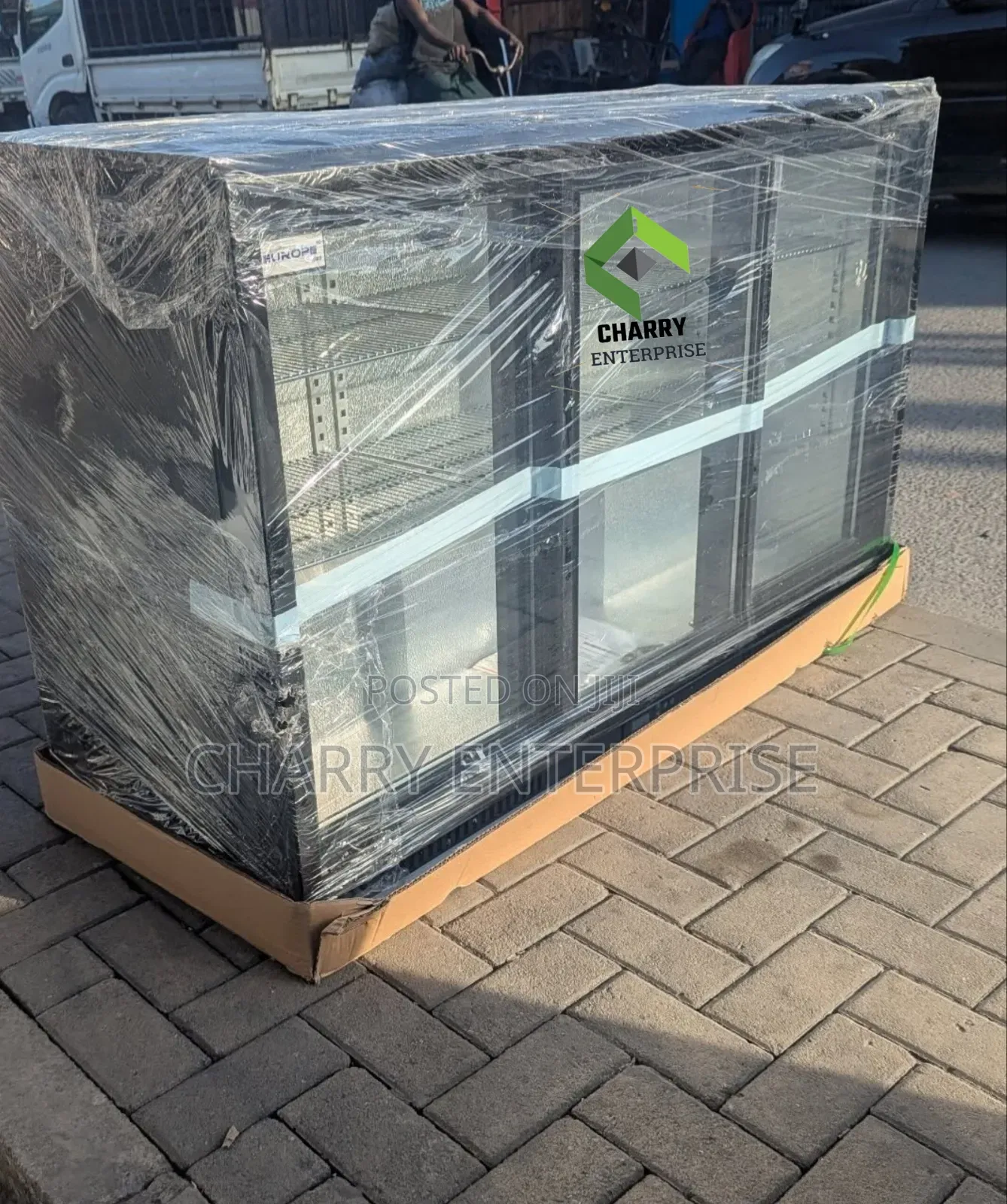 Commercial 3 Doors Undercounter Back Bar Chiller/ Beverage Cooler