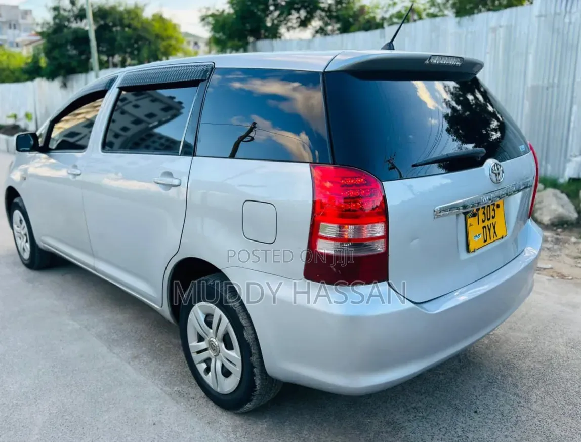 Toyota Wish 2006 Silver