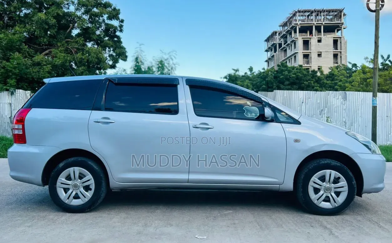 Toyota Wish 2006 Silver