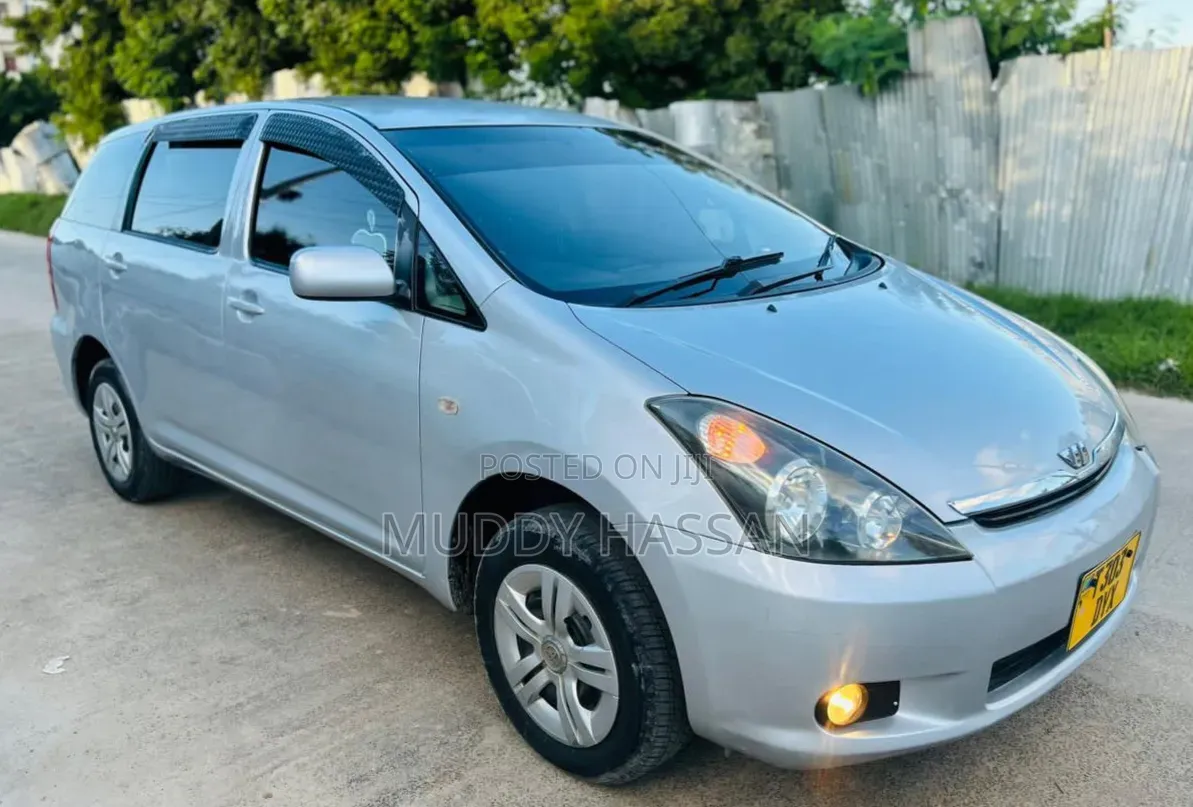 Toyota Wish 2006 Silver