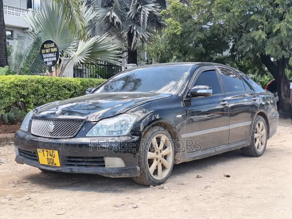 Toyota Crown 2006 Black