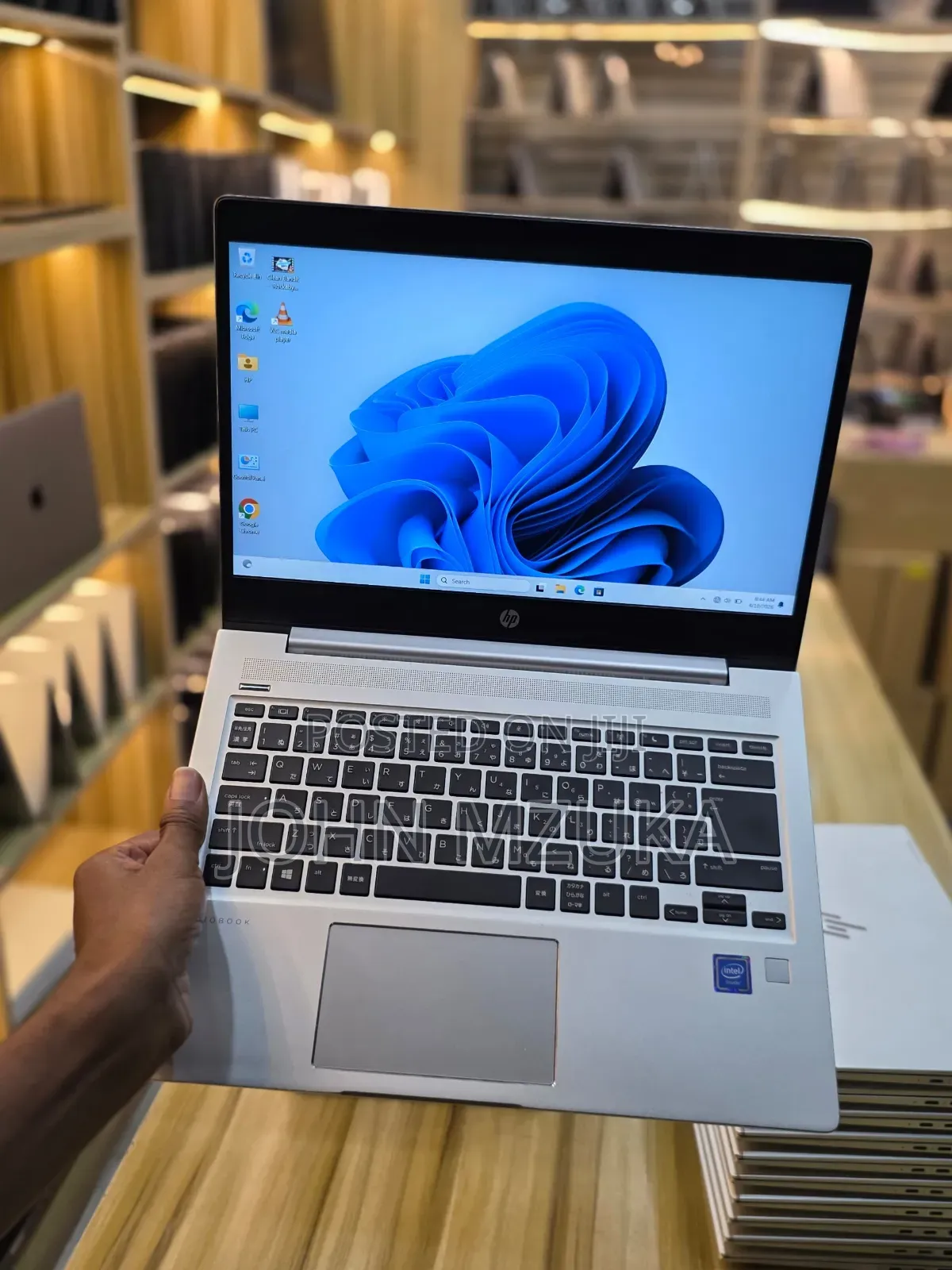 Laptop HP MT21 8GB Intel SSD 512GB