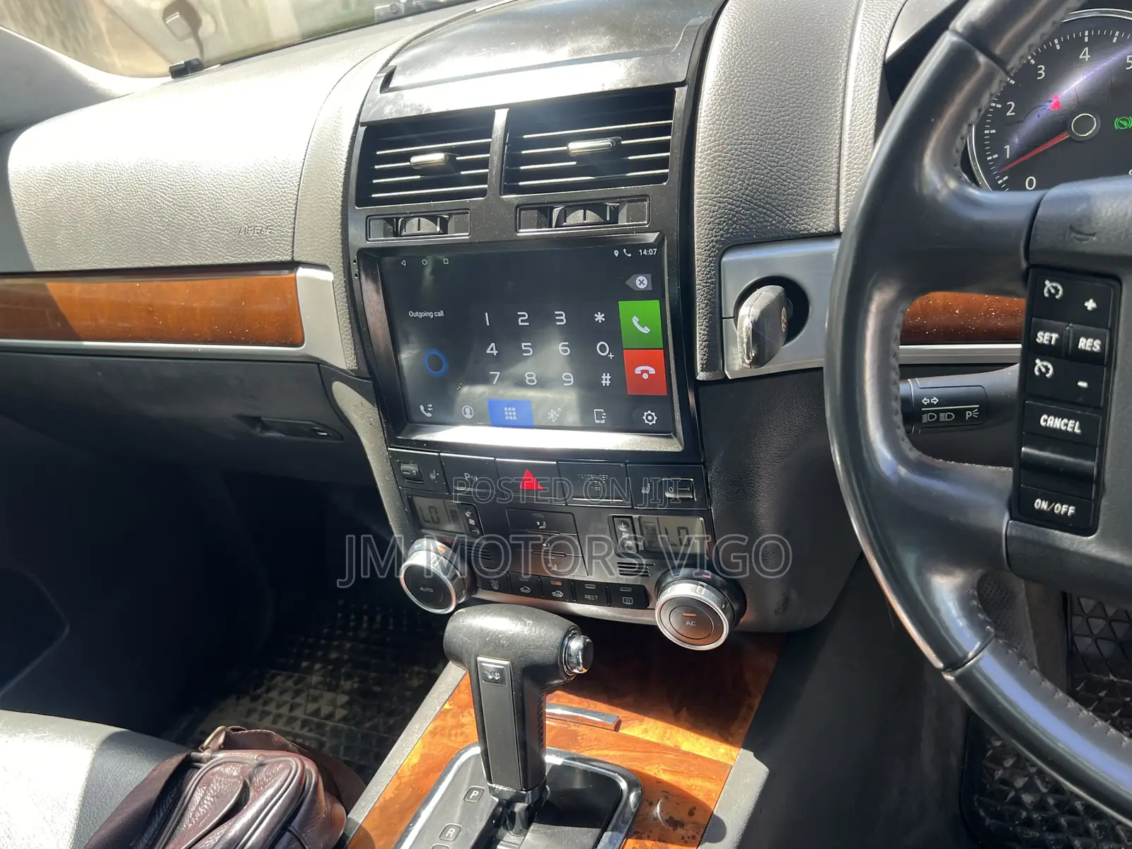 Volkswagen Touareg 2010 Pearl
