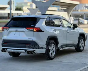 Toyota RAV4 Adventure 2022 White