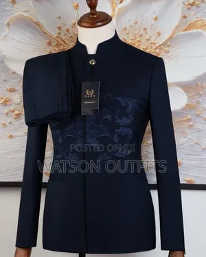 Men's New and Original Suits Daro Smartly and Nicely Branded