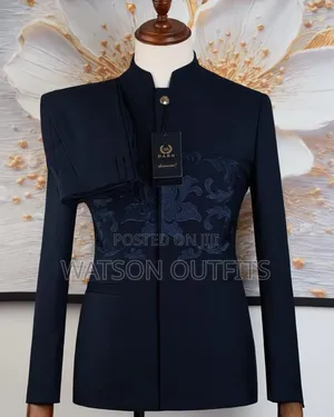Men's New and Original Suits Daro Smartly and Nicely Branded