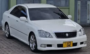 Toyota Crown 2006 White