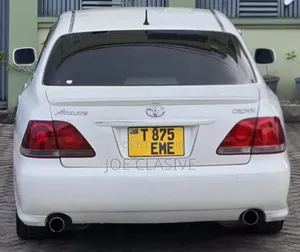 Toyota Crown 2006 White