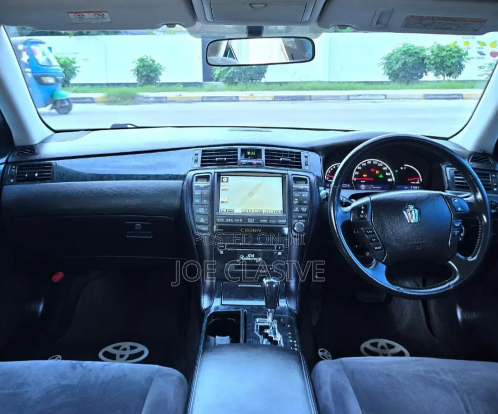 Toyota Crown 2006 White
