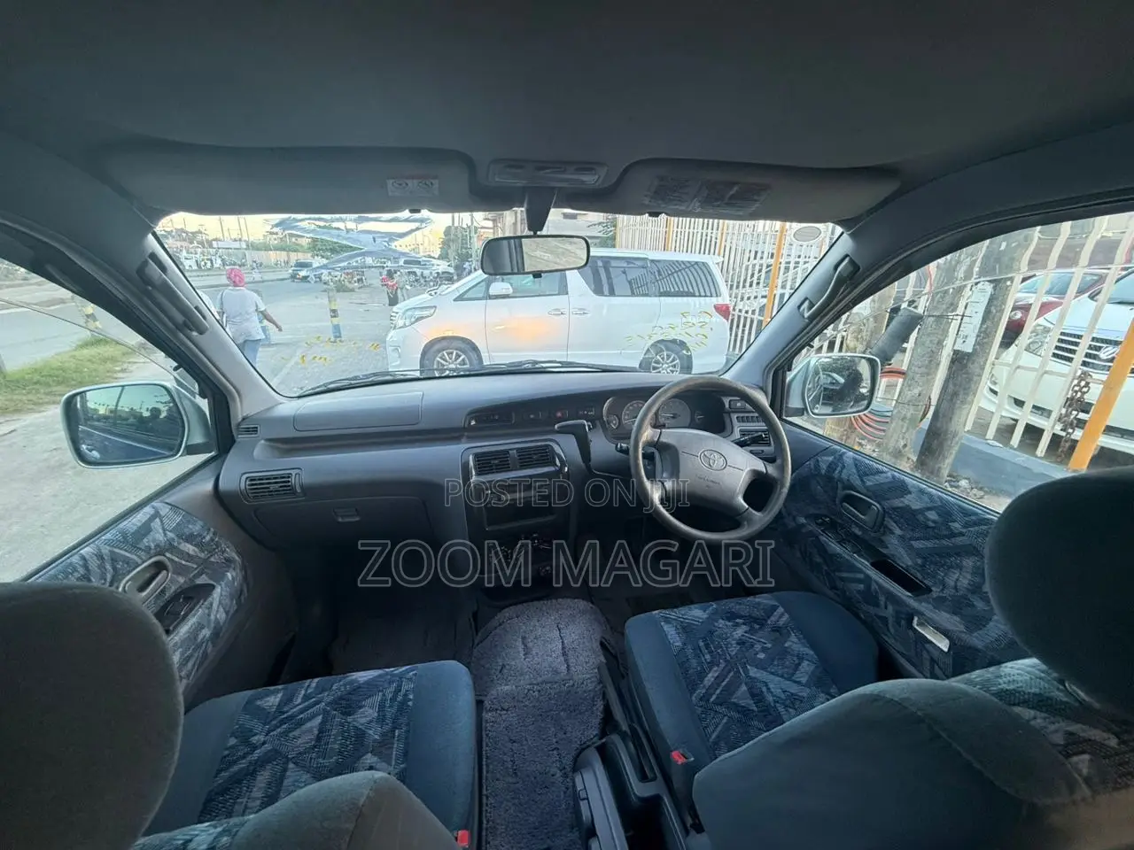 Toyota Noah 2003 Blue