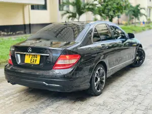 Mercedes-Benz C200 2008 Black