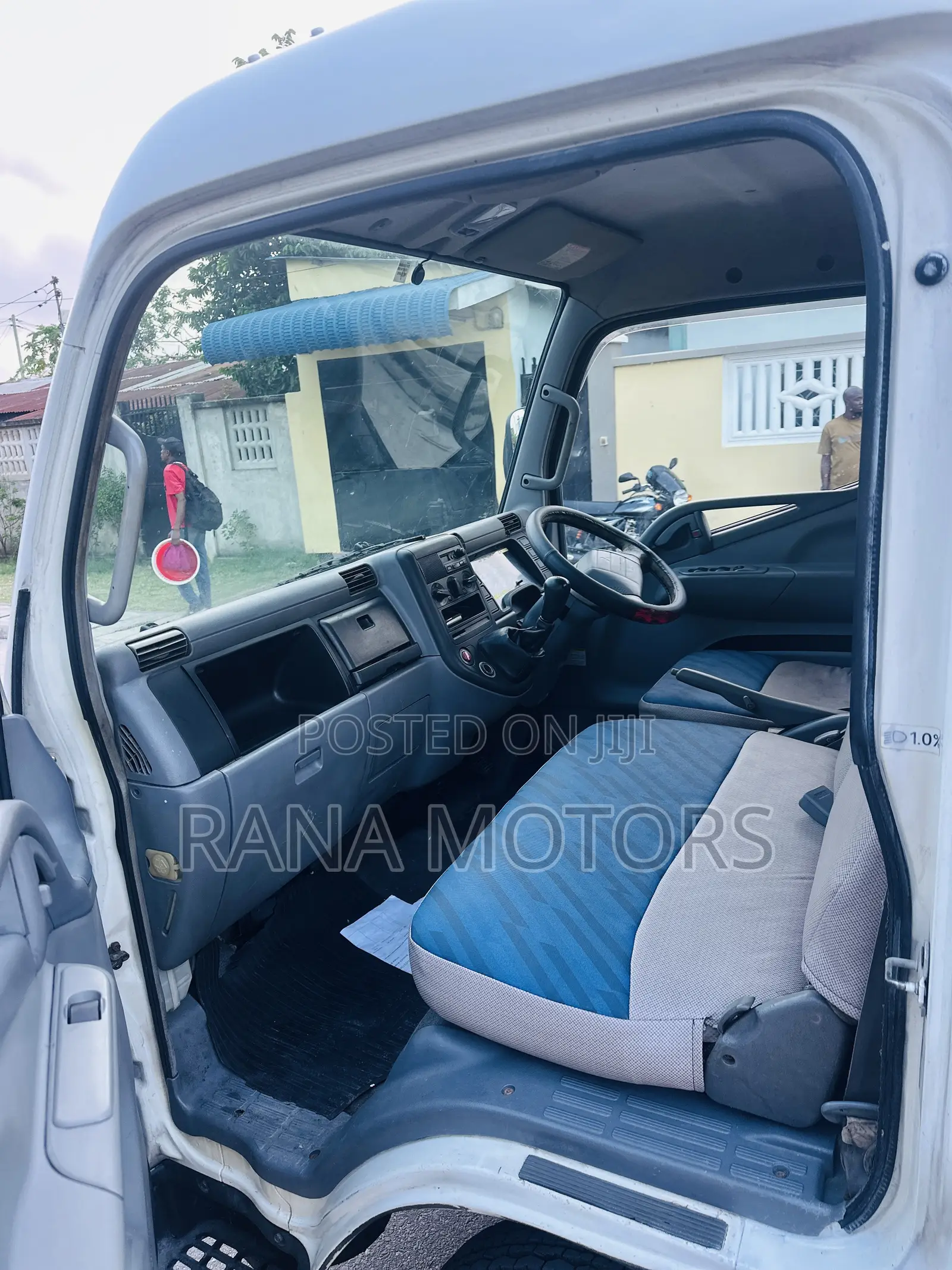 Mitsubishi Canter