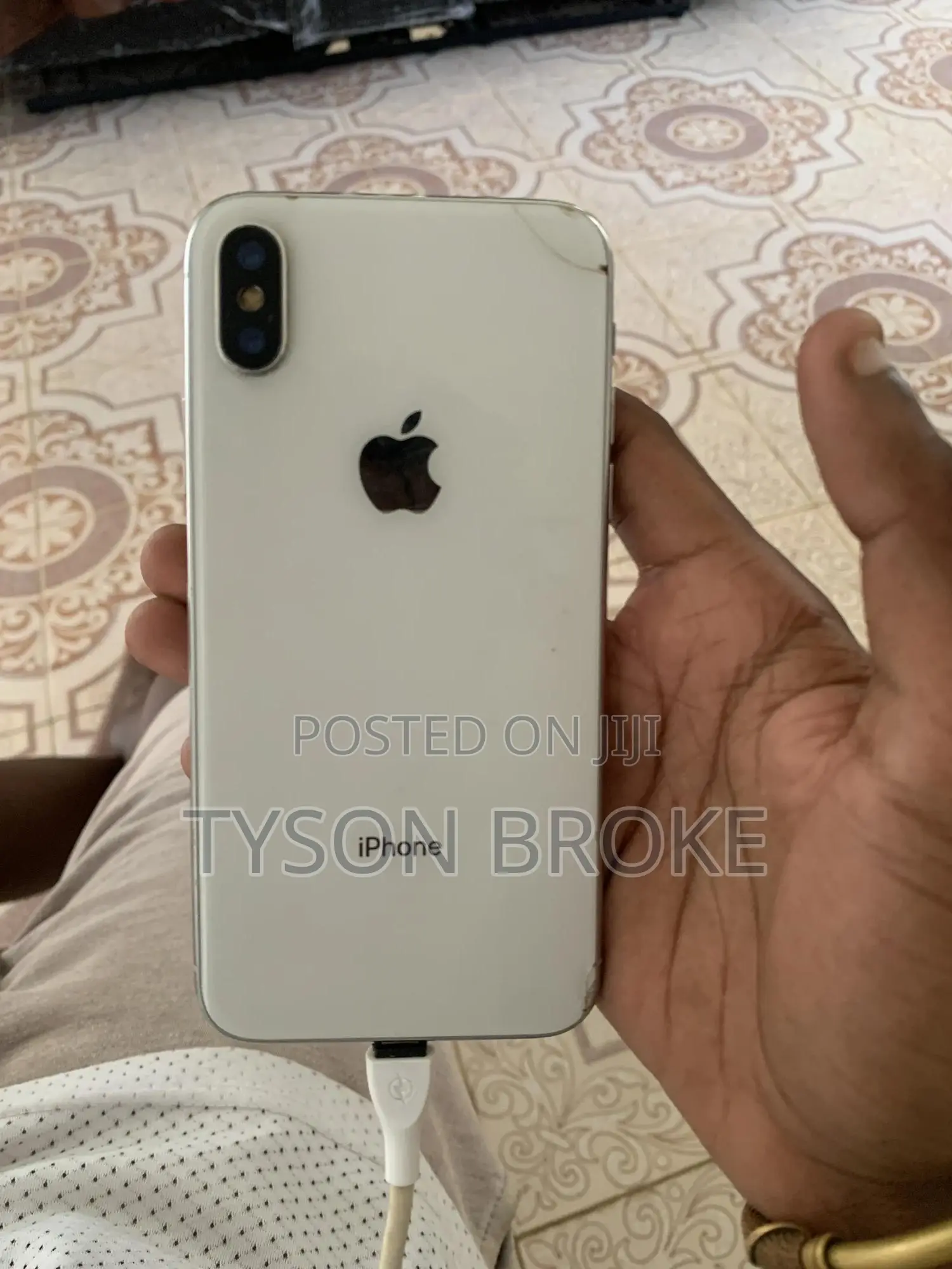 Apple iPhone X 64 GB White