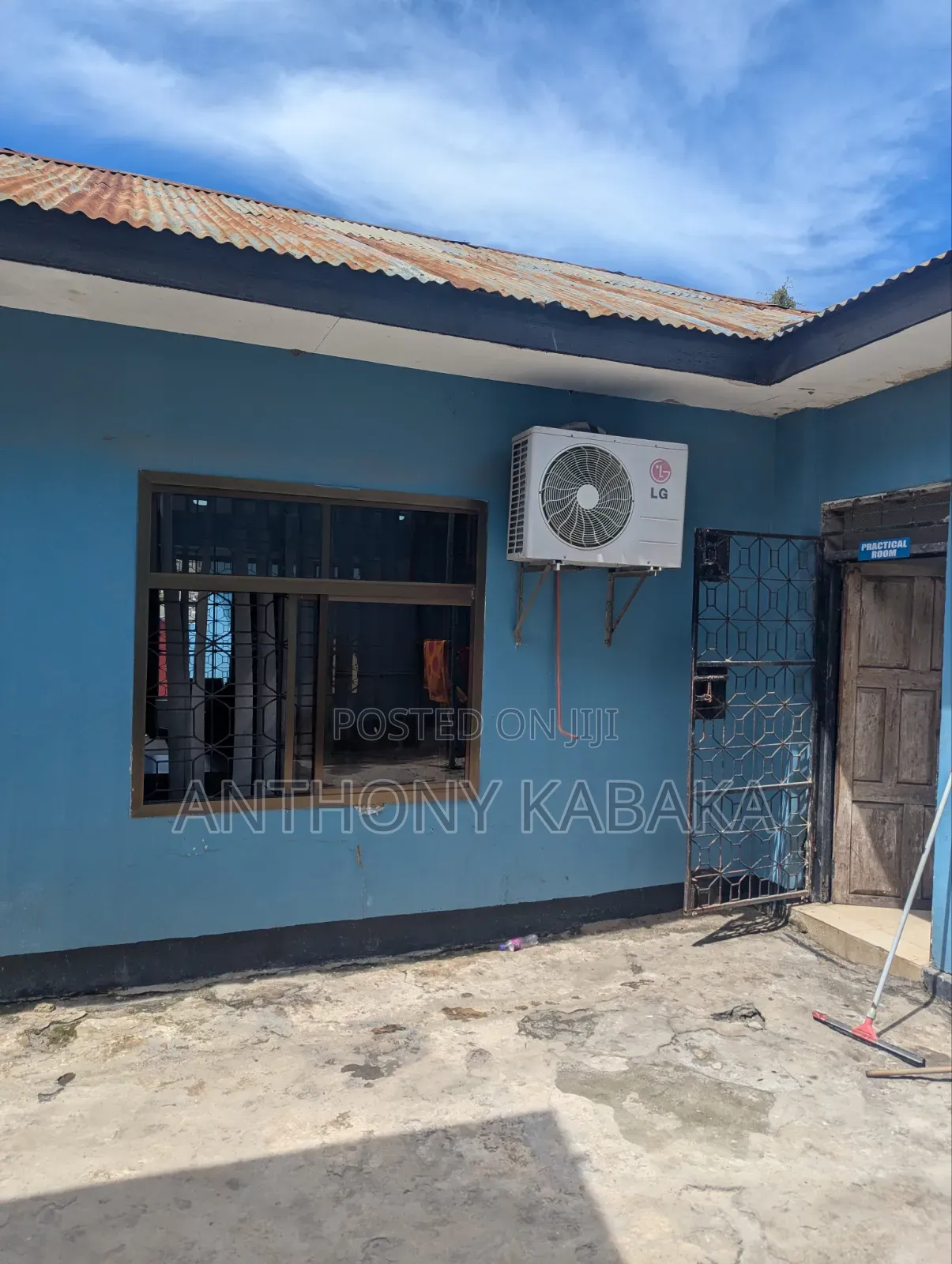 Nyumba Office Inapangishwa Mikocheni