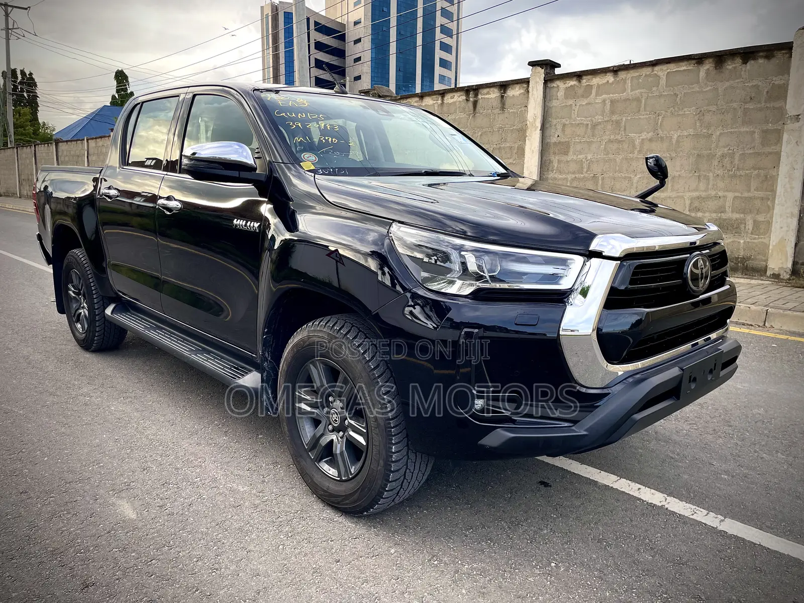 Toyota Hilux Revo Double Cab Deisel 2.8 RWD 2021 Black