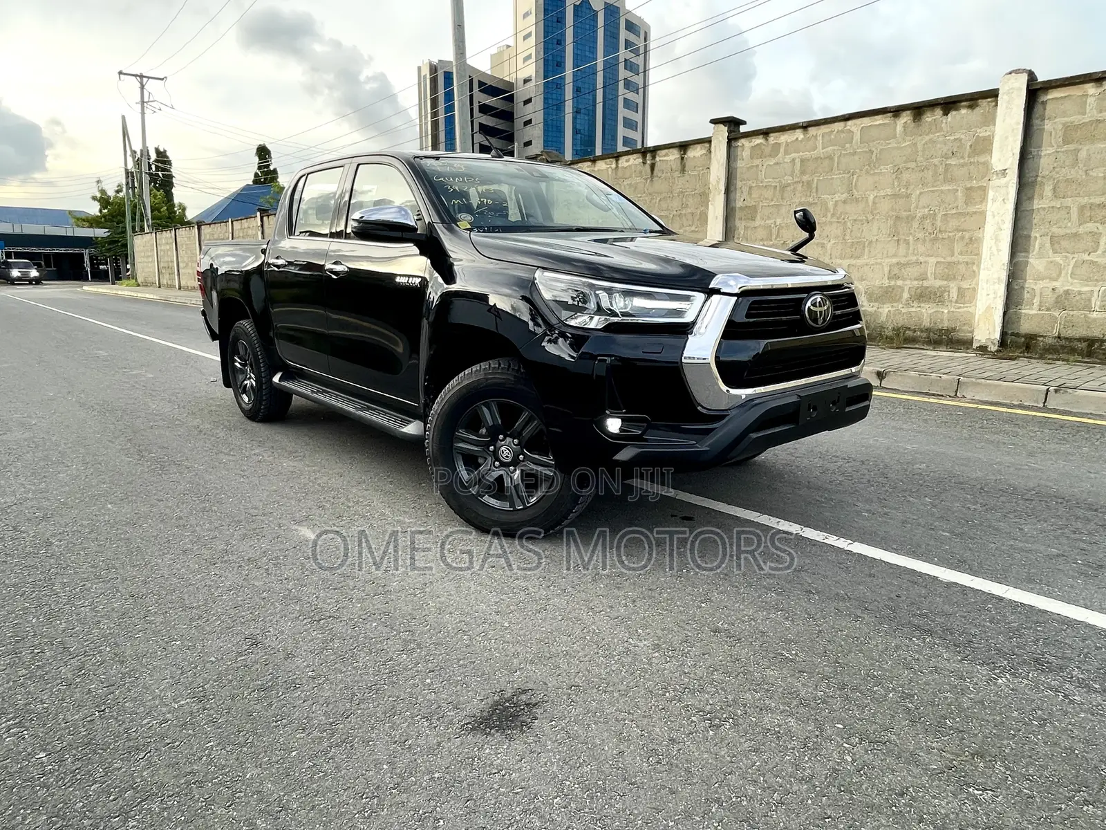 Toyota Hilux Revo Double Cab Deisel 2.8 RWD 2021 Black