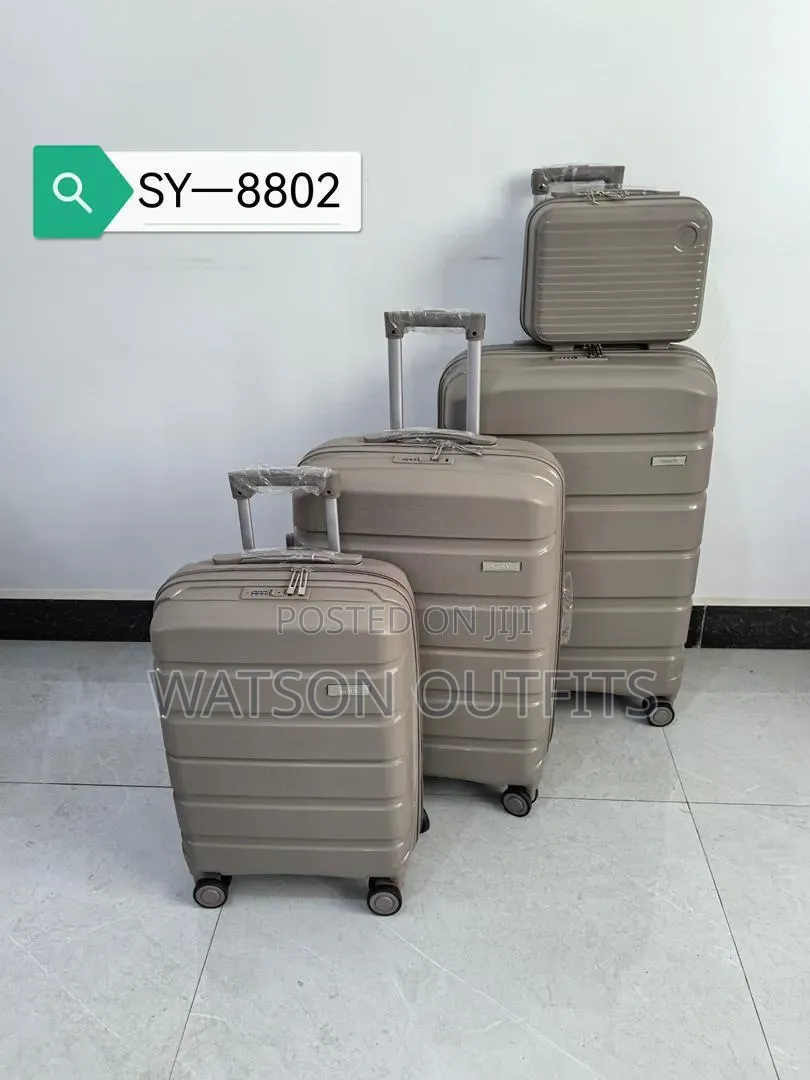 Men's and Women's Travel Bags in Three Sets Very Original