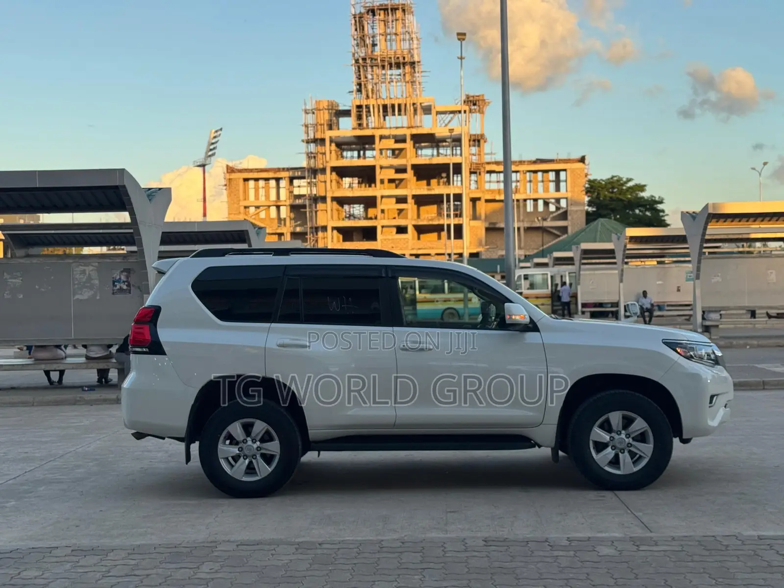 Toyota Land Cruiser Prado 2.8 2021 White