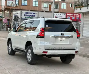 Toyota Land Cruiser Prado 2.8 2021 White