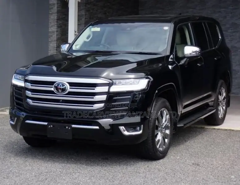 Toyota Land Cruiser LC300 2023 Black