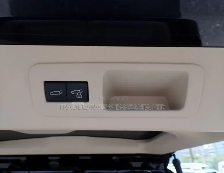 Toyota Land Cruiser LC300 2023 Black