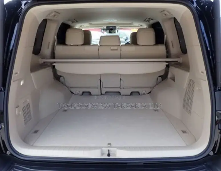 Toyota Land Cruiser LC300 2023 Black