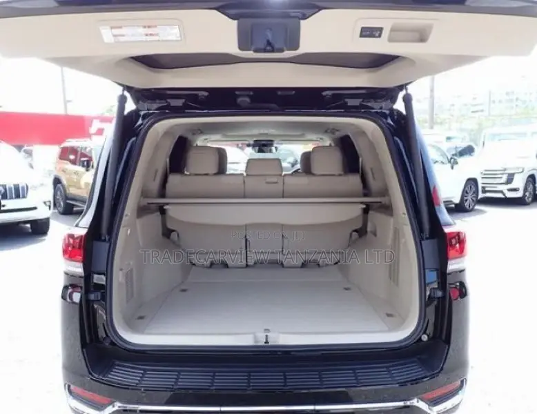 Toyota Land Cruiser LC300 2023 Black