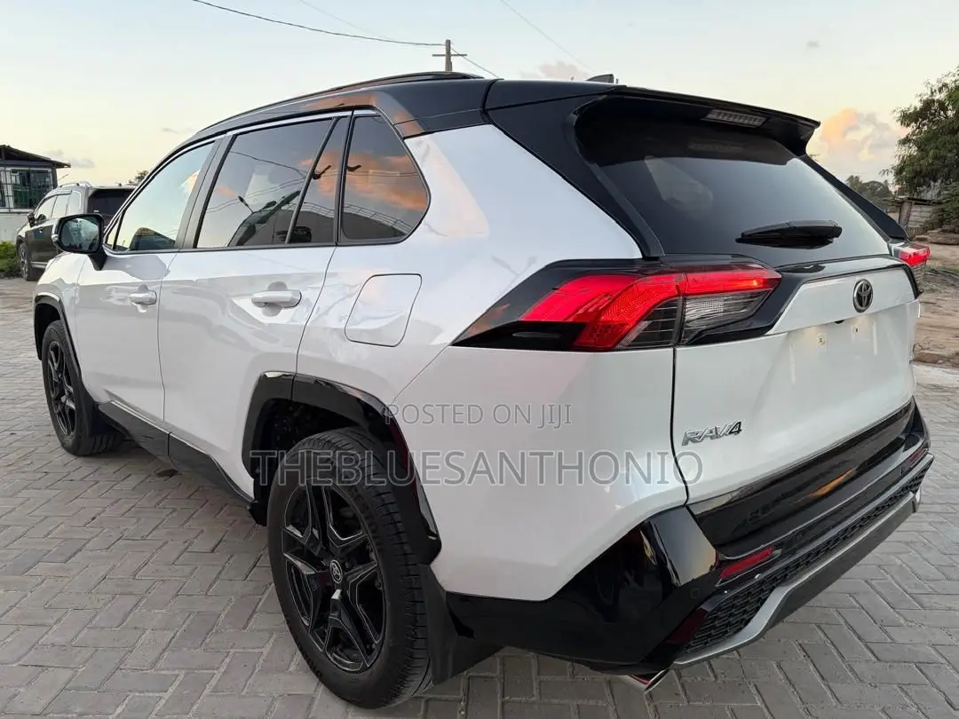 New Toyota RAV4 2025 White
