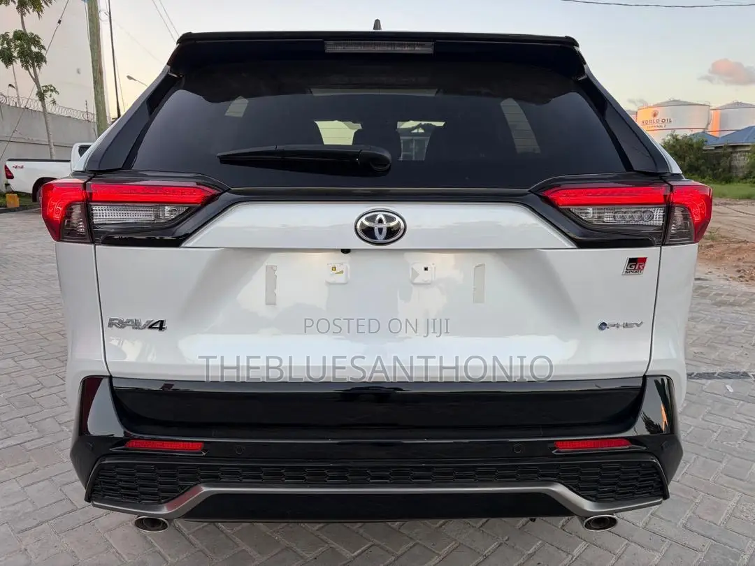 New Toyota RAV4 2025 White
