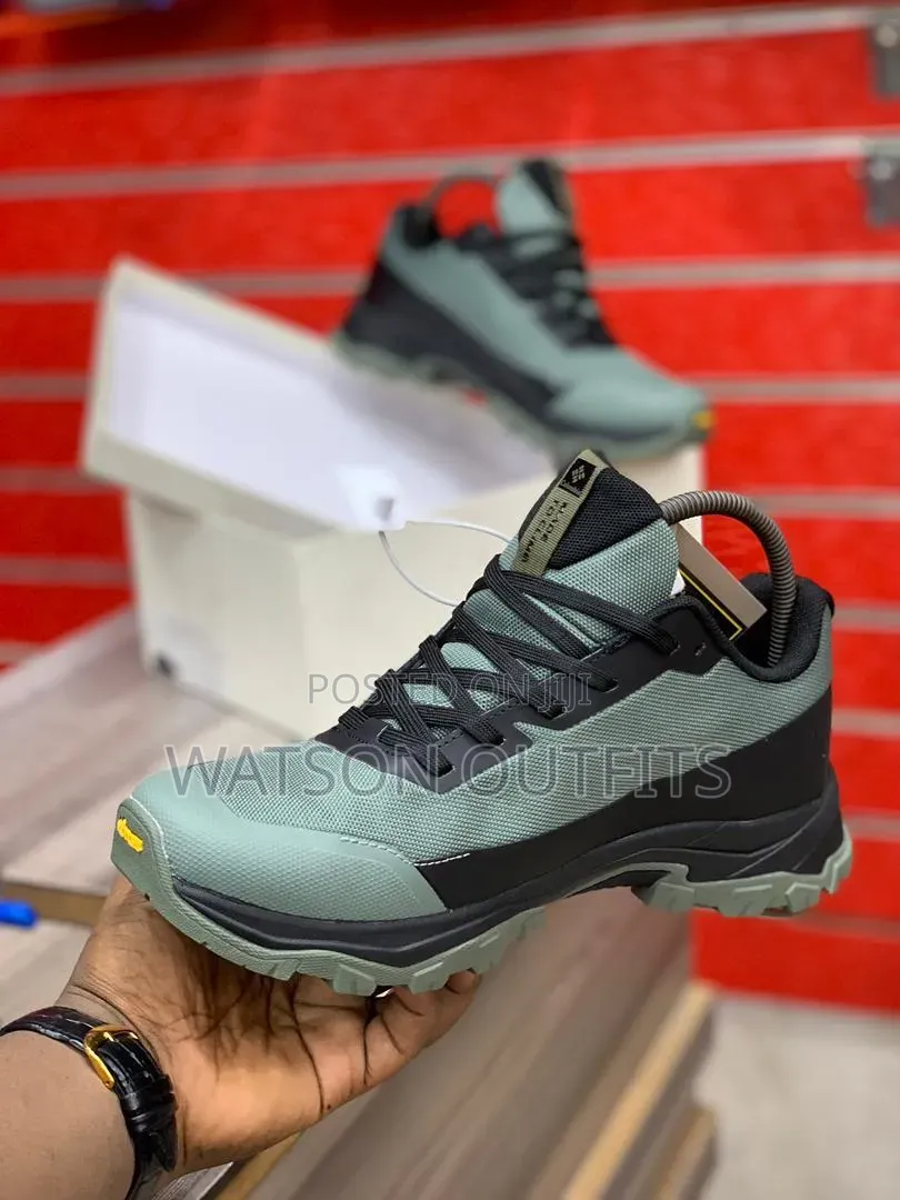 Men's Leather Sneakers or Shoes Columbia Goretex Uniquely Branded