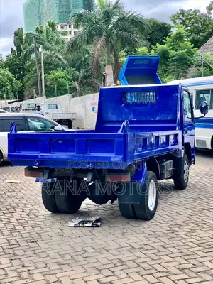 Mitsubishi Canter Tipper